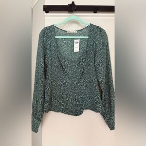 Abercrombie & Fitch Dark Green Ditsy V-Neck Long Sleeve Blouse